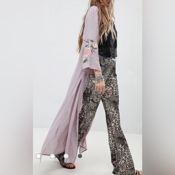 En Creme Other - EN CREME Floral Embroidered Maxi Kimono/Duster w/Side Slits In Lavender L✨EUC✨